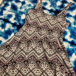AZTEC PRINT DRESS VS PINK SIZE MEDIUM